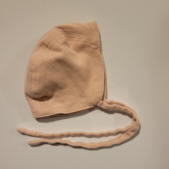 Organic Cotton Knit Baby Bonnet in Blush - Picture 3 of 3